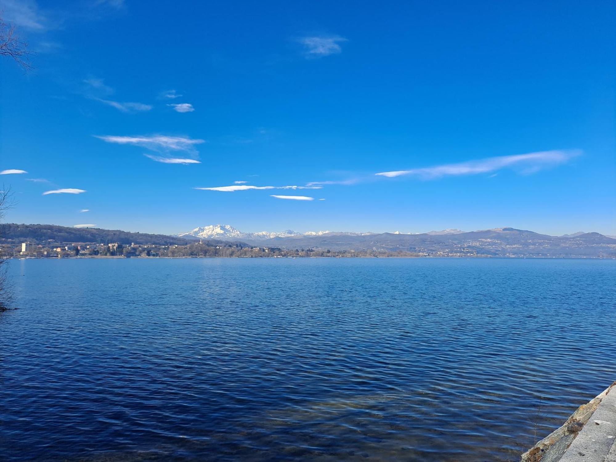 Floating Experience Black Pearl, Lago Maggiore Дормелето Екстериор снимка