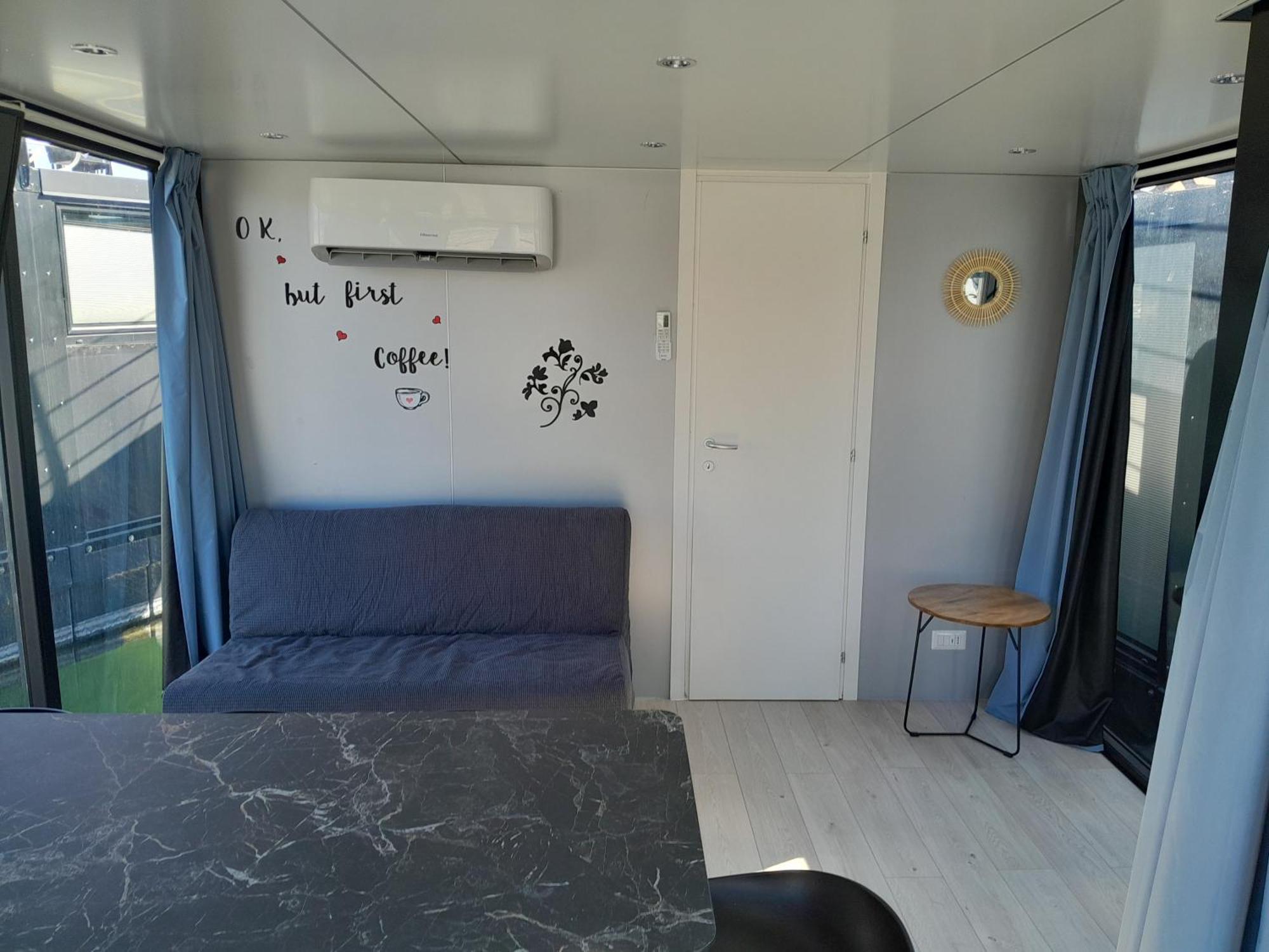 Floating Experience Black Pearl, Lago Maggiore Дормелето Екстериор снимка